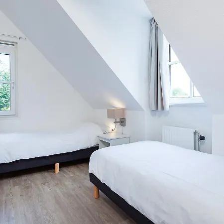 Alk 8-1 By Interhome 4* ノールトウェイケルハウト　